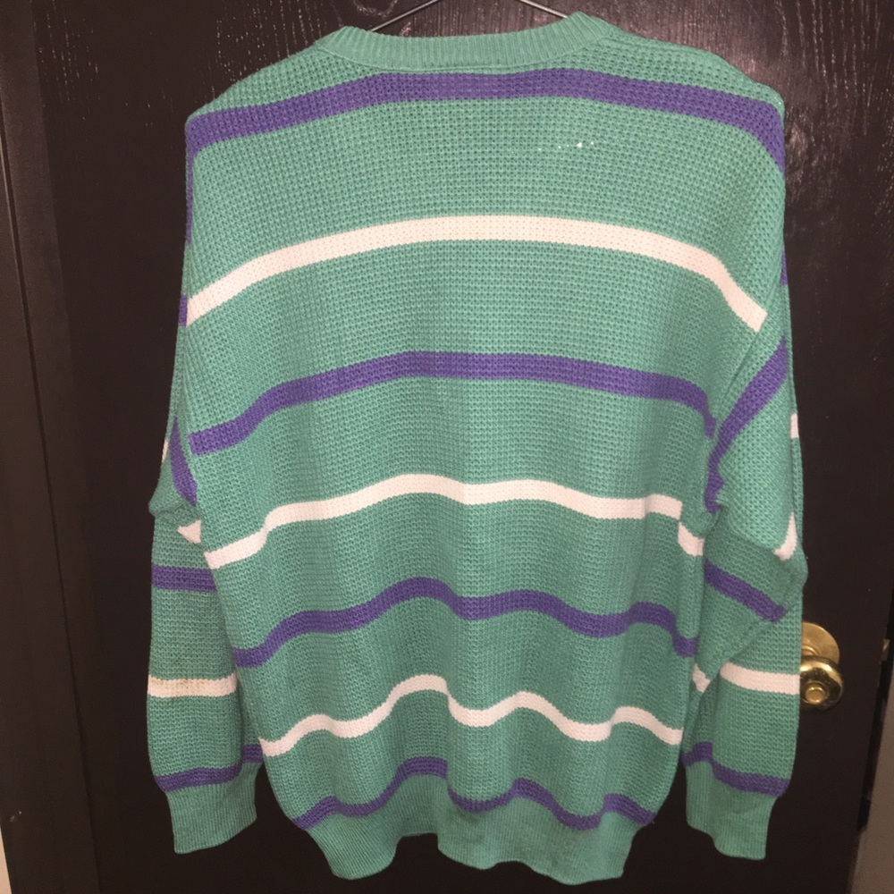 Lacoste sweater - Picture 2 of 8